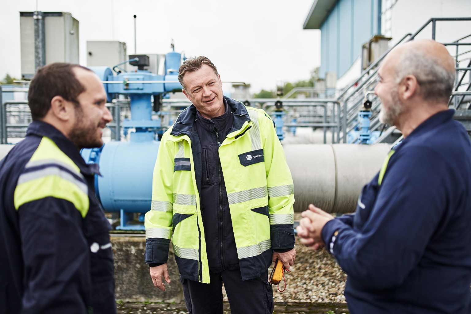 Mitarbeiter an der Gasverdichterstation am Standort Blankenloch